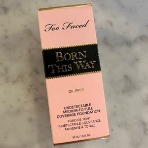 NIB Too Faced Born This Way Concealer - Light Beige